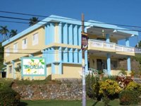 Samana Small hotels... Small Economical Hotel Docia - Best Price Small Hotels in town of Samana, Cheap Price Small Hotel in Samana City...