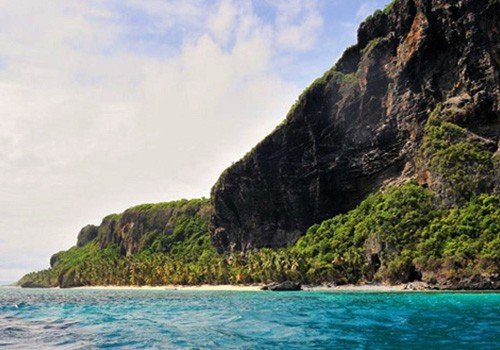 Isolated Playa Fronton